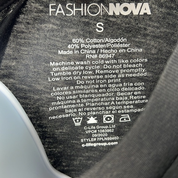 Cropped Graphic Box Tee - Picture 2 of 2